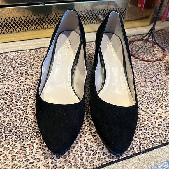 Cole Haan: classy and elegant heels. Size 7.5. - Picture 2 of 11